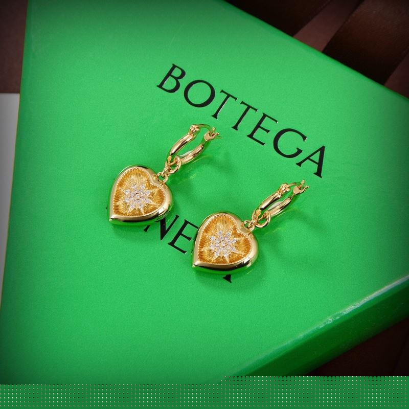 Bo*te*ga venenta earrings